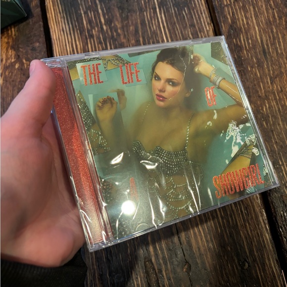 Taylor Swift Boxed CD Set - Picture 2 of 11